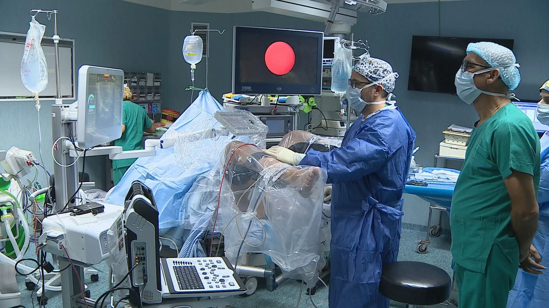 Inovação na saúde: um robô que trata a próstata com jato de água