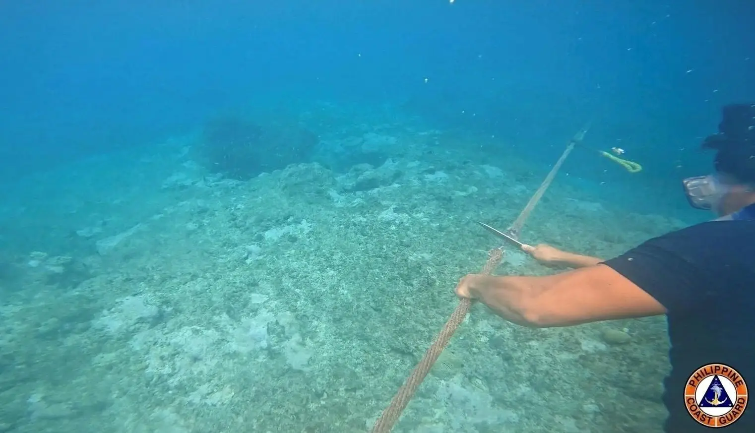 Guarda Costeira das Filipinas removeu barreira flutuante colocada pela China em águas disputadas