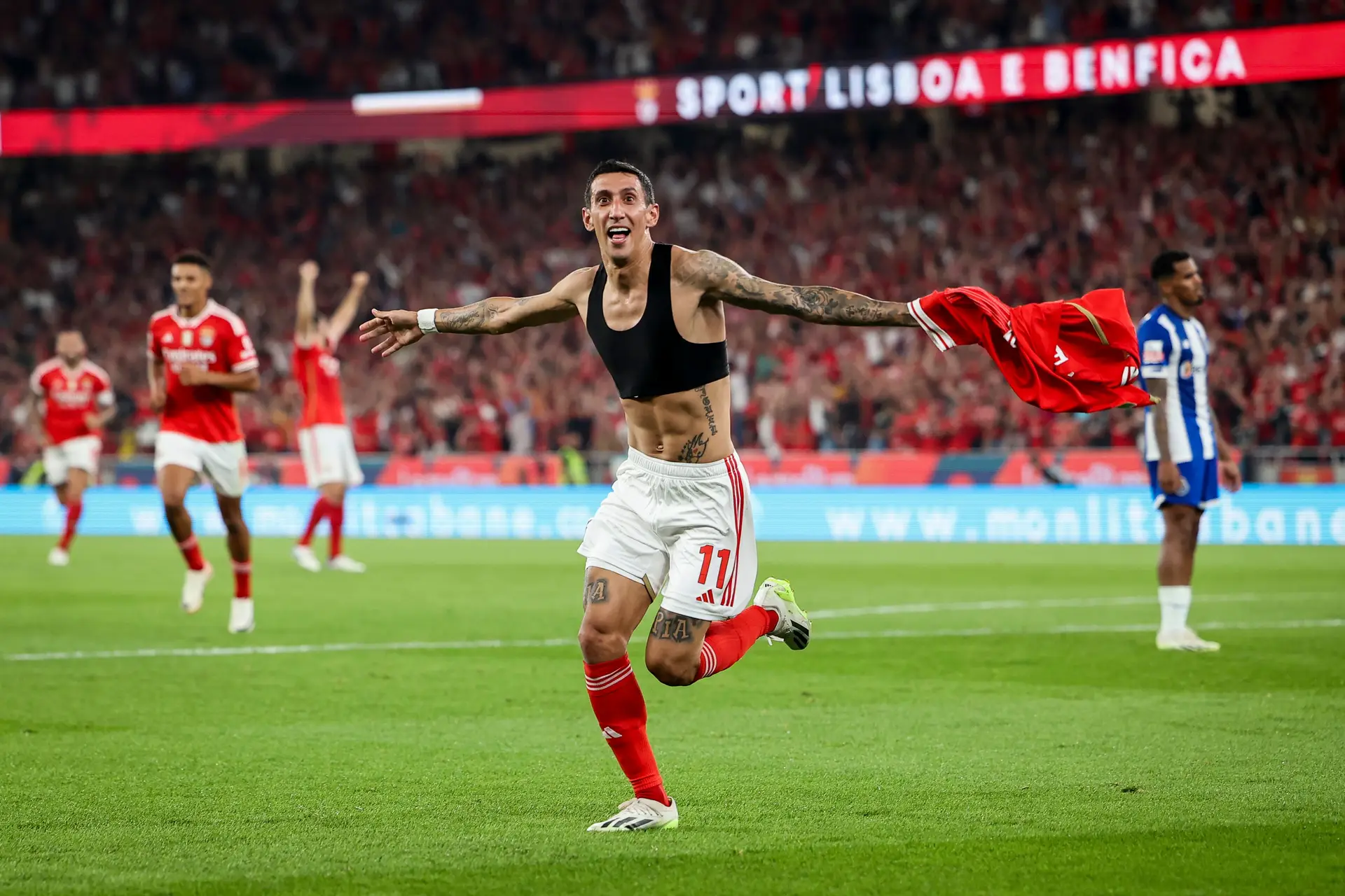 Benfica com dois "reforços" para enfrentar o Arouca SIC Notícias