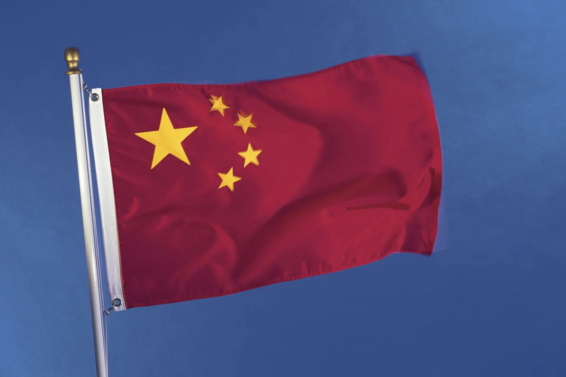 China: três pescadores filipinos morrem em colisão em zona disputada por Pequim