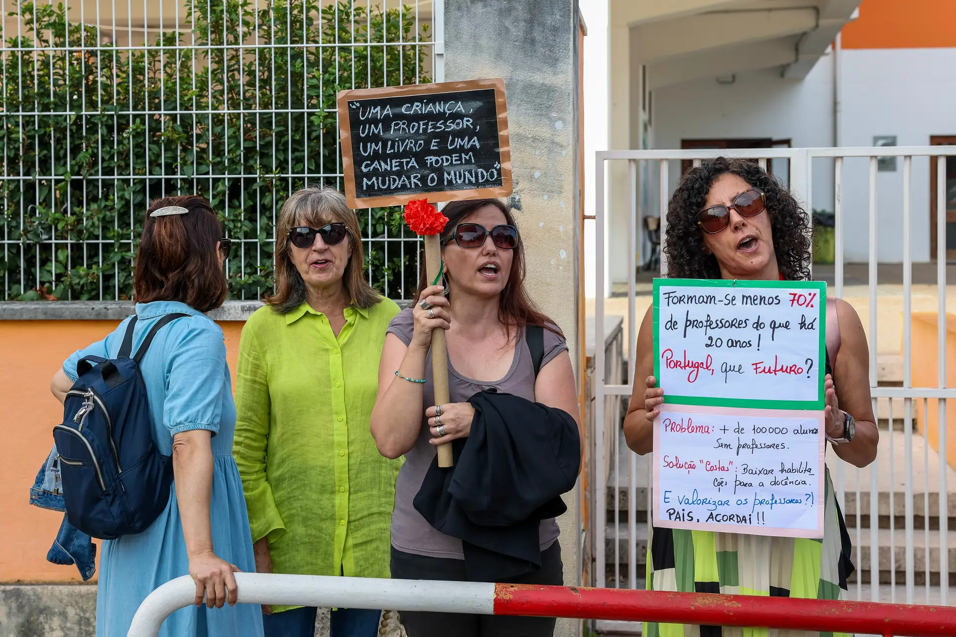 Professores não dão tréguas: lutam pela carreira e pela garantia de profissionais qualificados
