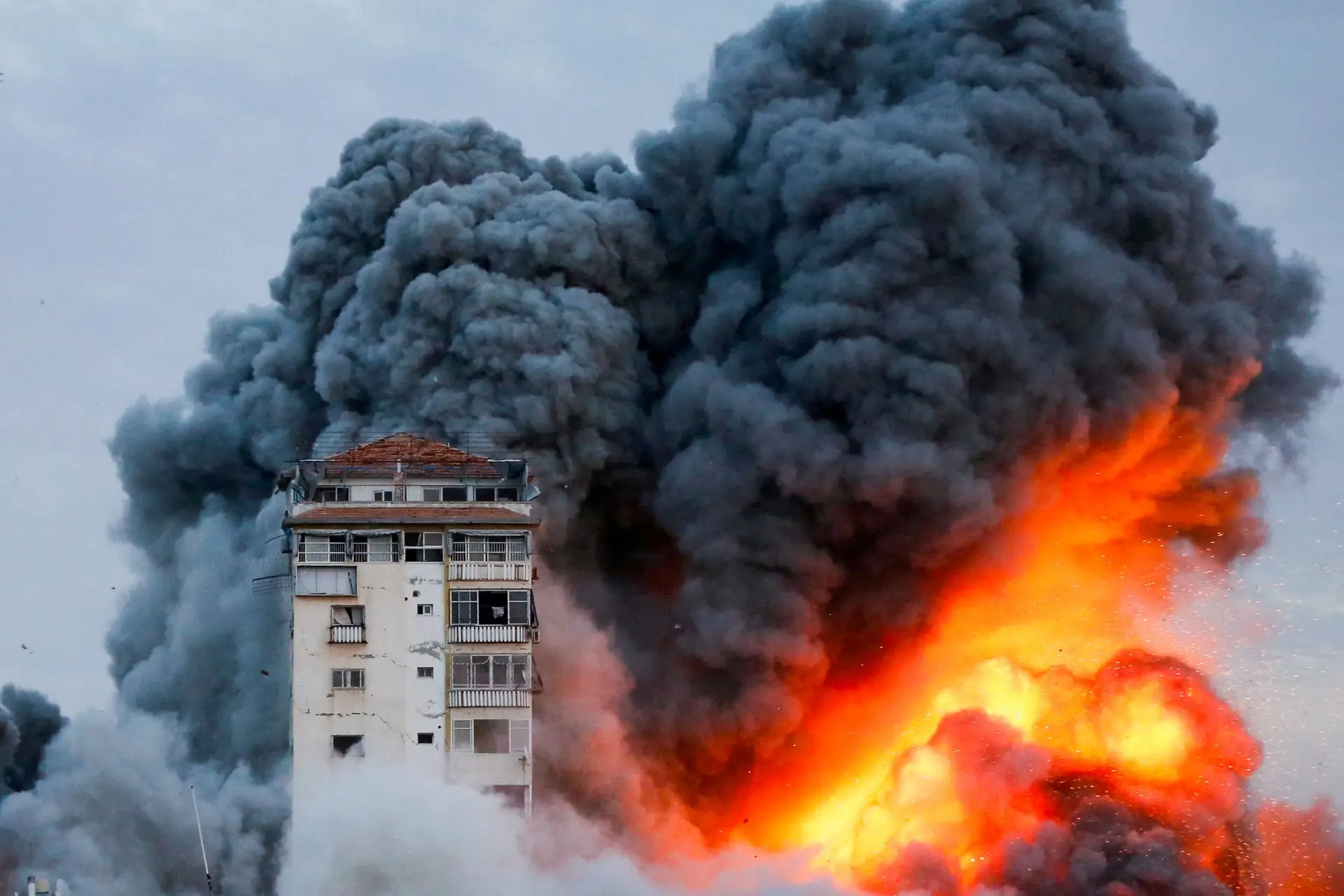 Ataque israelita na Síria faz pelo menos 12 mortos