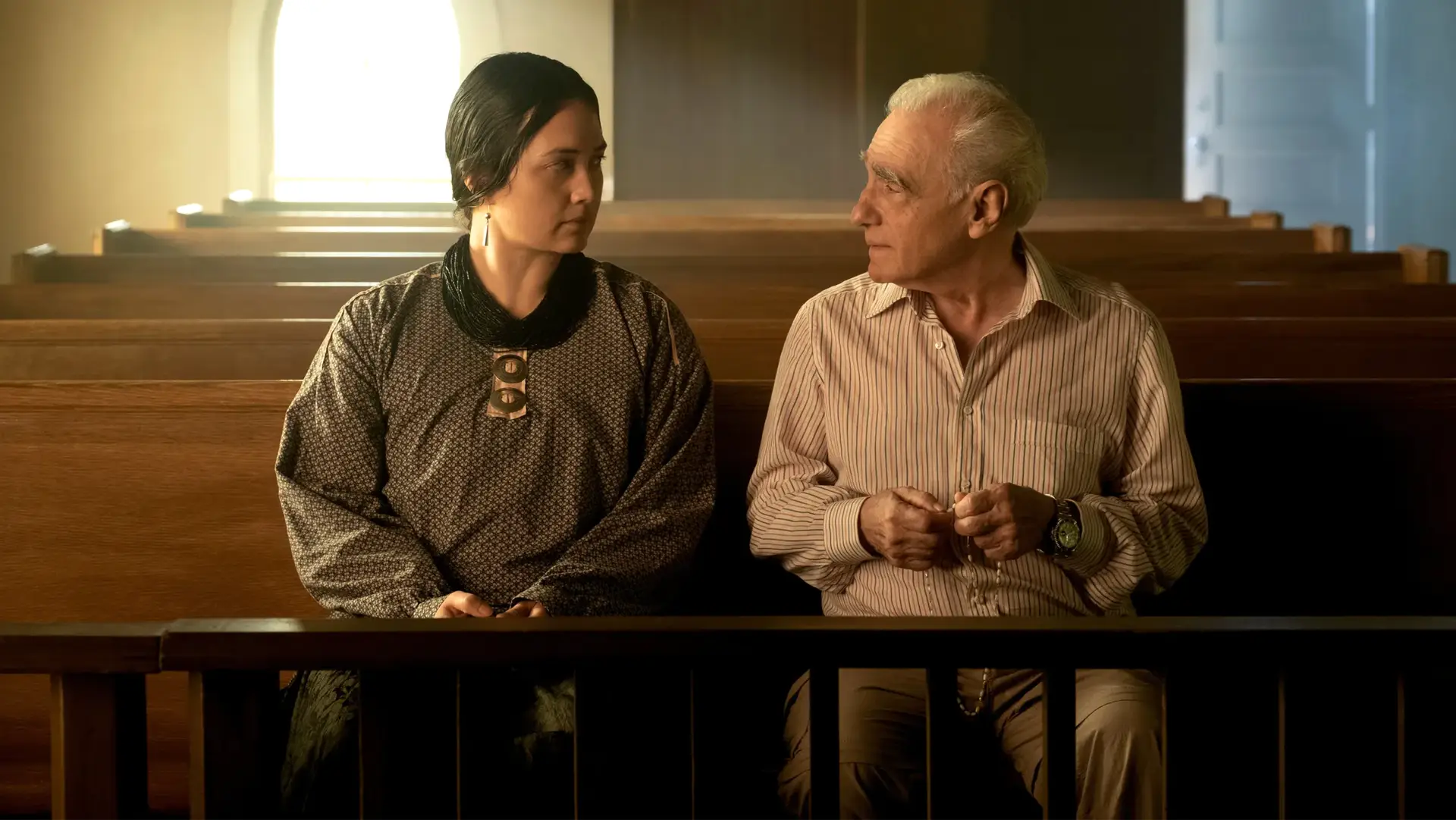 Lily Gladstone e Martin Scorsese durante a rodagem de "Assassinos da Lua das Flores"
