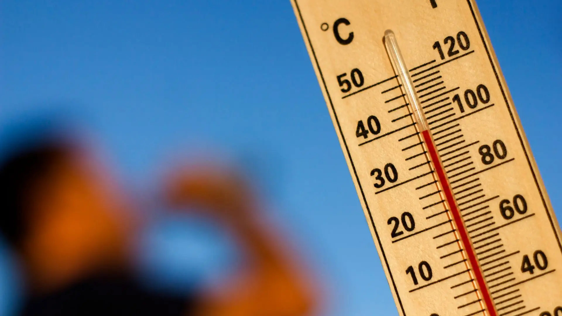 Quatro distritos sob aviso laranja até sábado devido ao calor