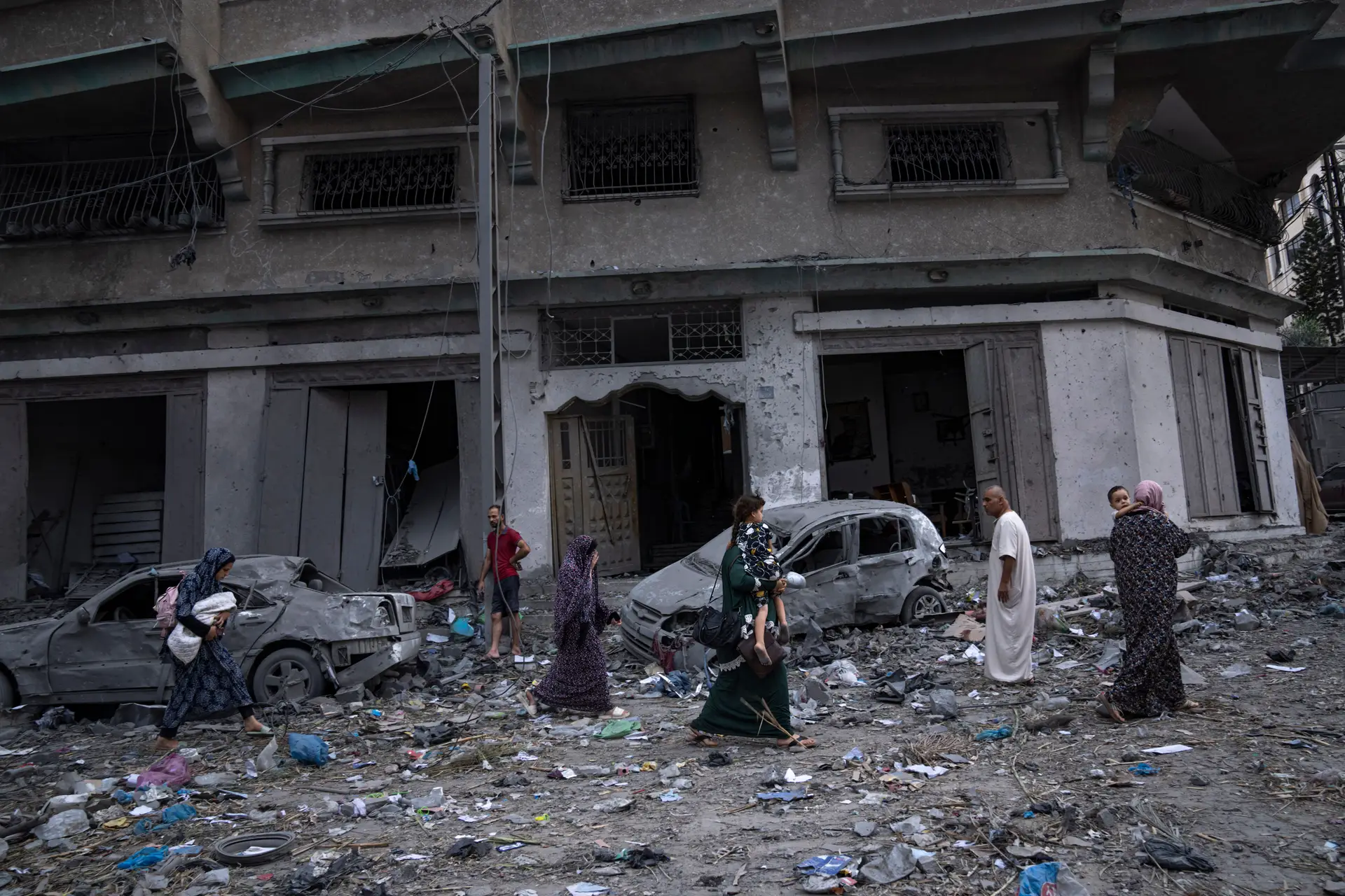 Israel anuncia "ofensiva total" contra Faixa de Gaza