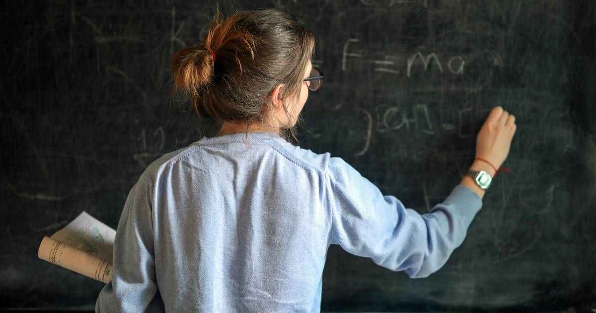 Ministério duplica vagas para professores do 1.º ciclo no concurso extraordinário