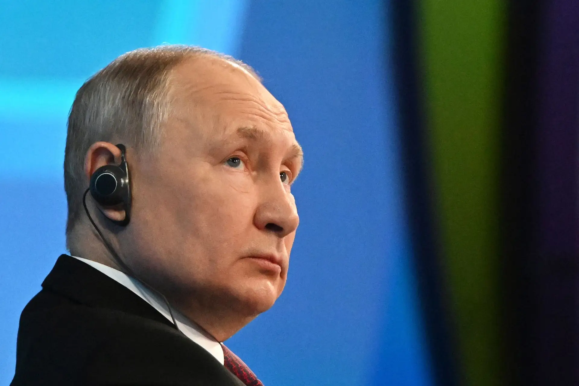 Putin apela a negociações "para encontrar uma solução" entre Israel e Palestina