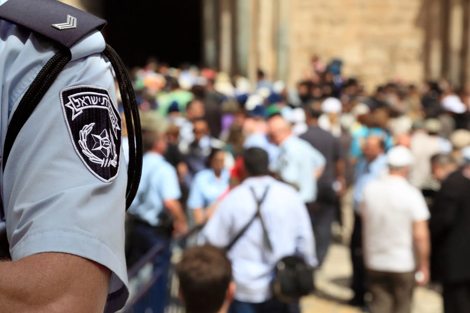 Dois polícias feridos a tiro no centro de Jerusalém