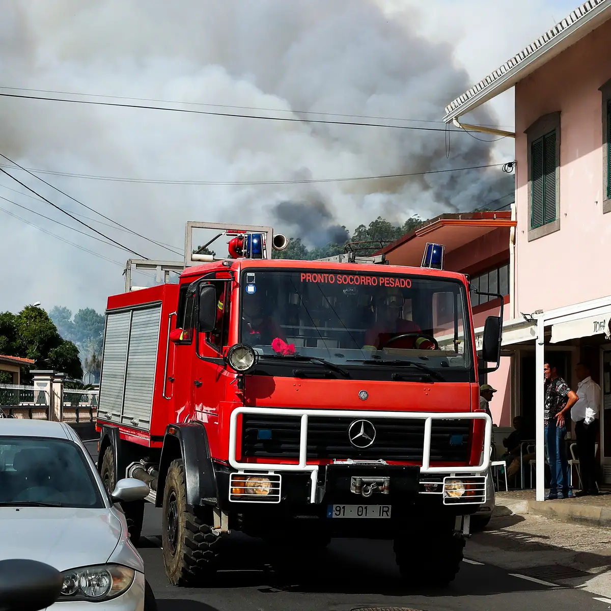 Suspeita de fogo posto em incêndio no Porto Moniz —