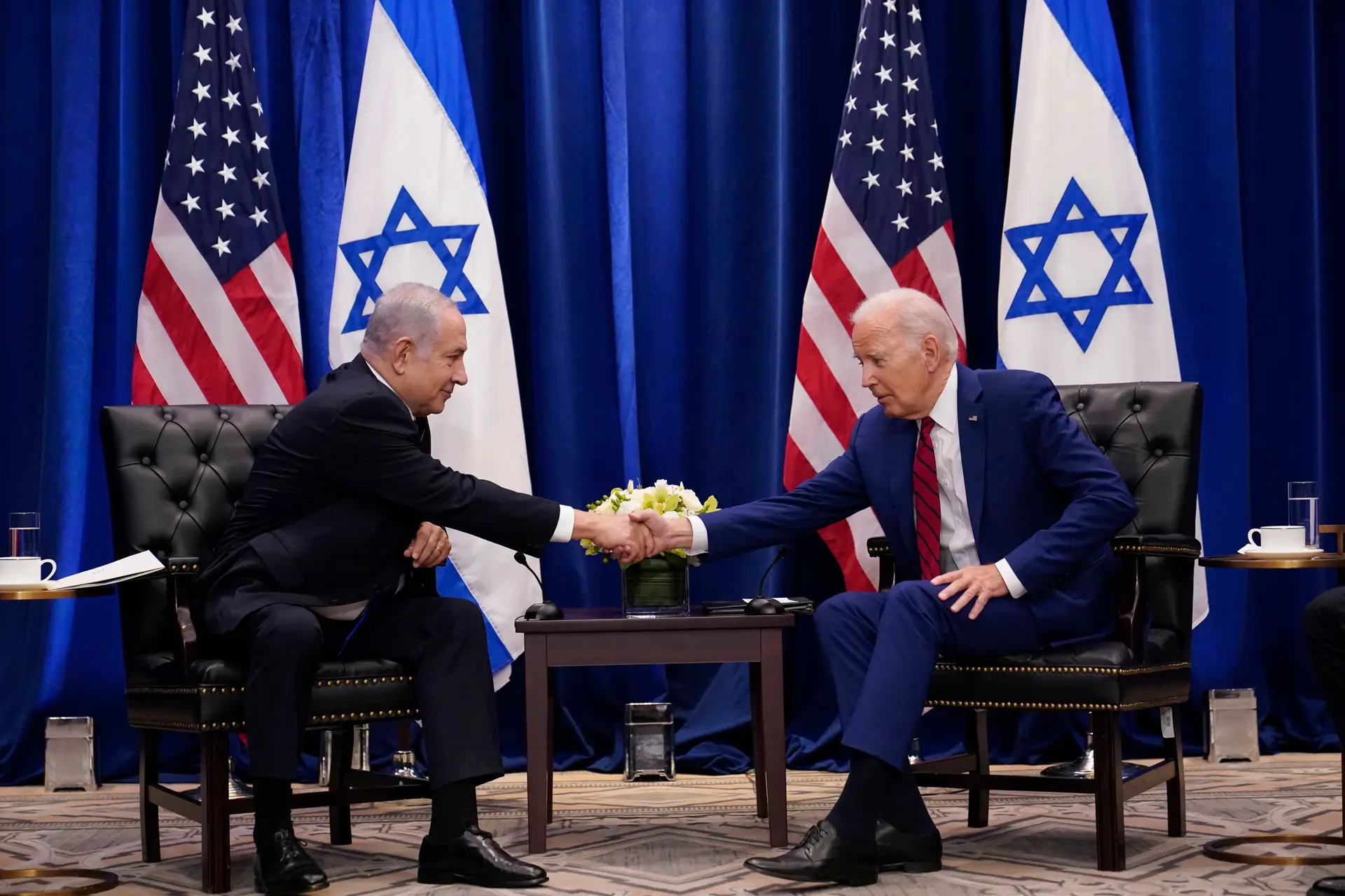 Netanyahu chega aos EUA para reunir com Biden e discursar no Congresso 