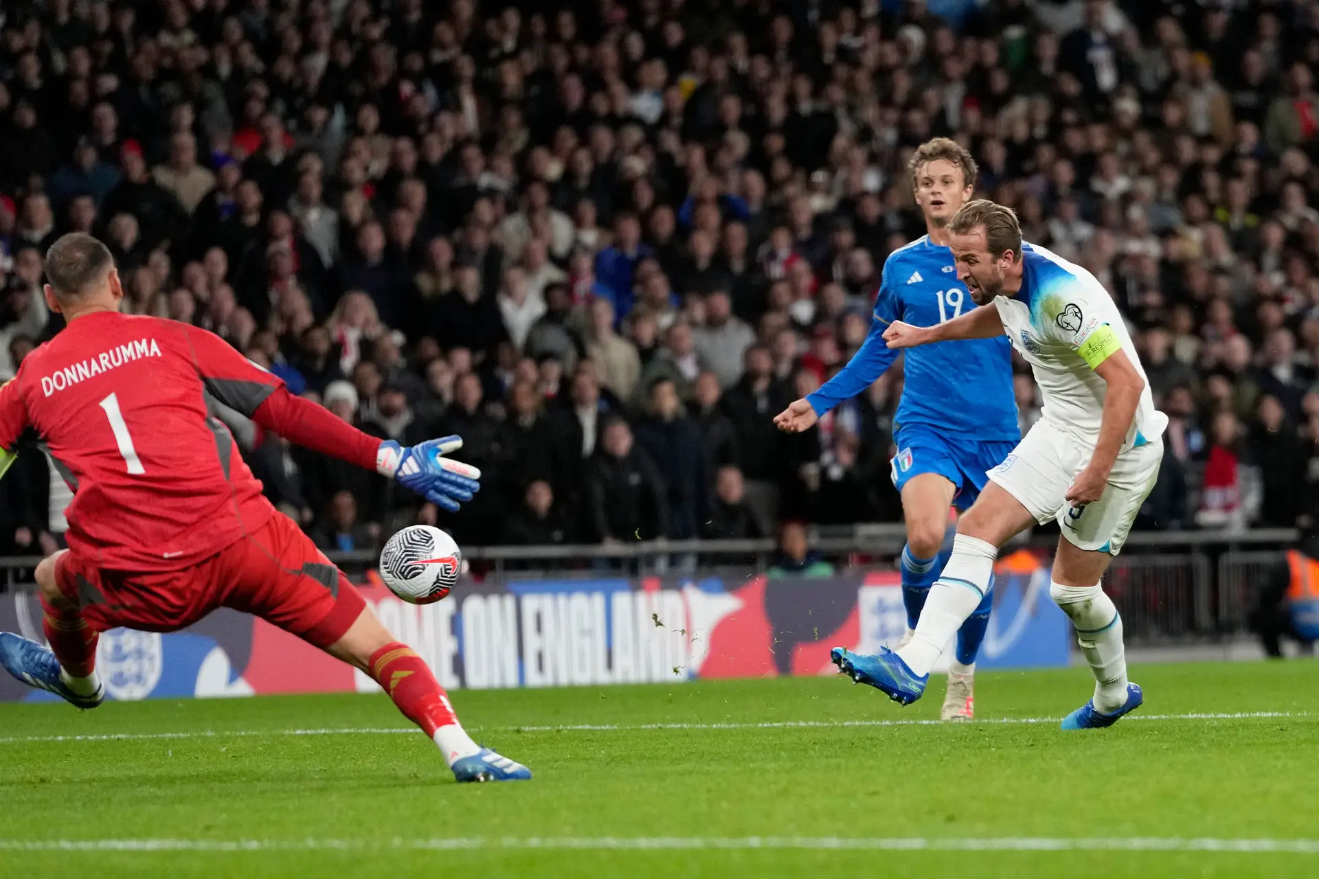 Euro2024: Inglaterra junta-se a Portugal no lote de apurados para a fase final