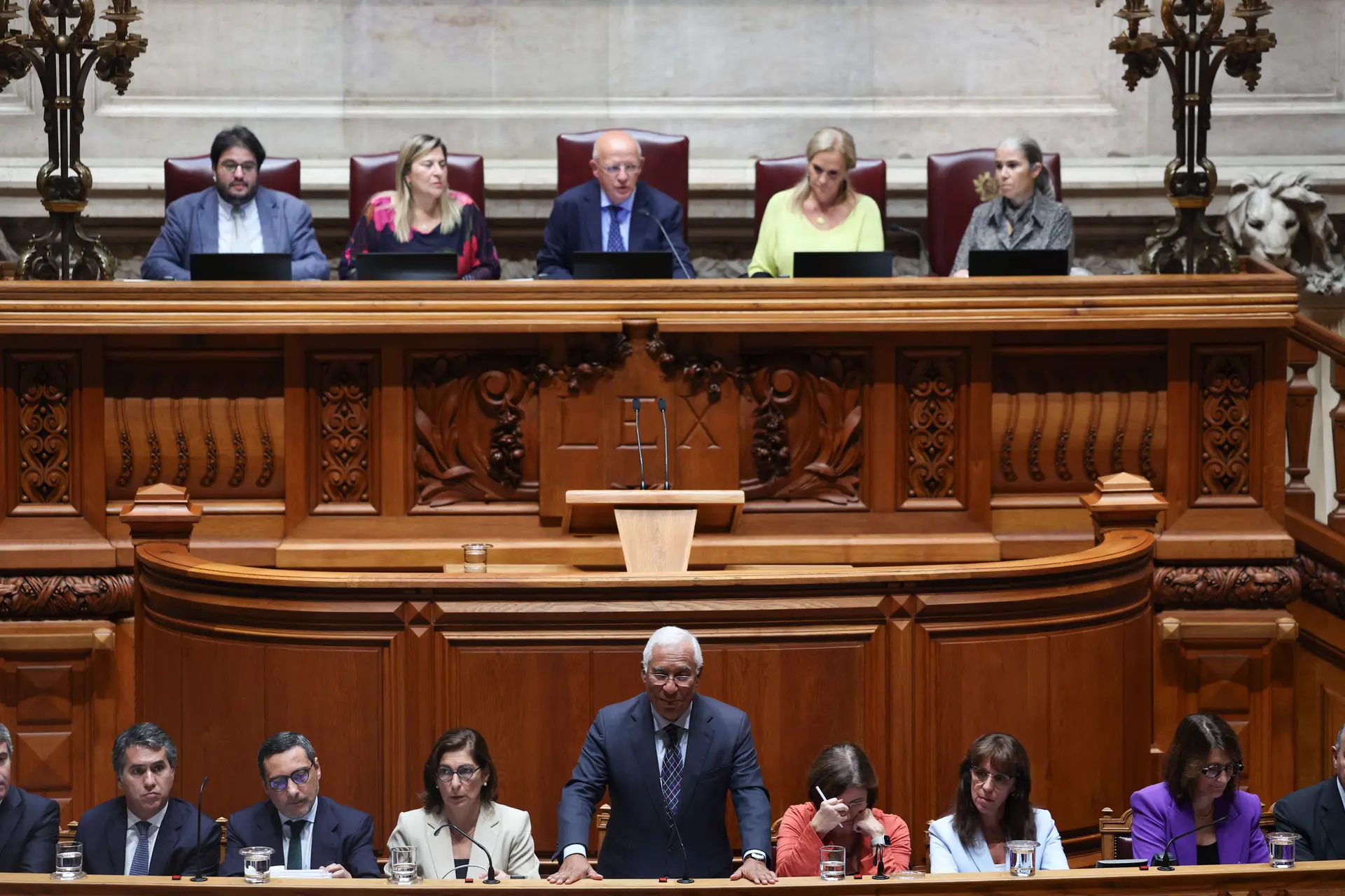 Costa não cede no IUC, faz anúncio e critica "reação de Israel"