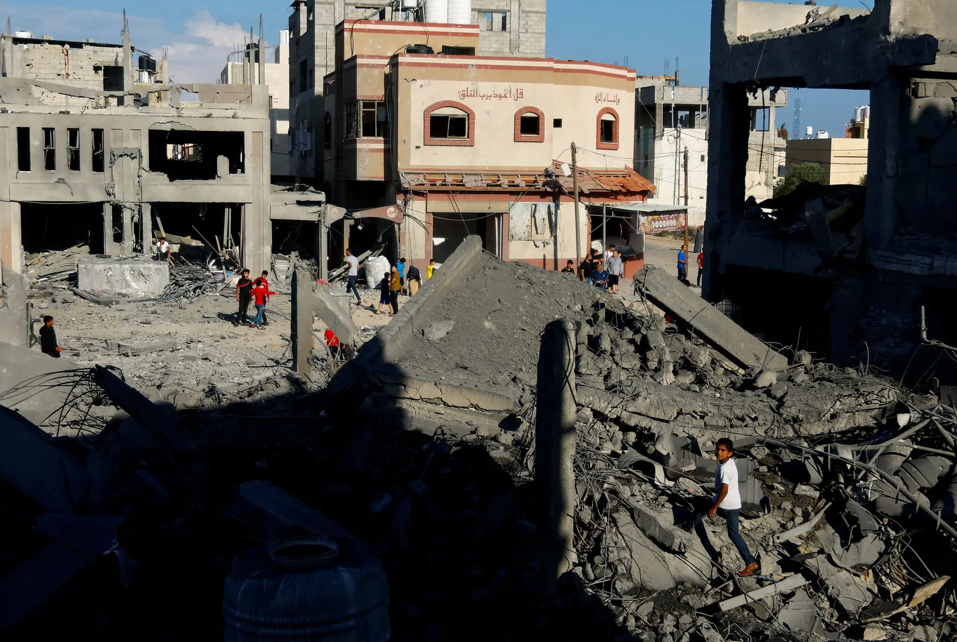 Número de mortos em Gaza sobe para mais de três mil sem balanço de ataque a hospital