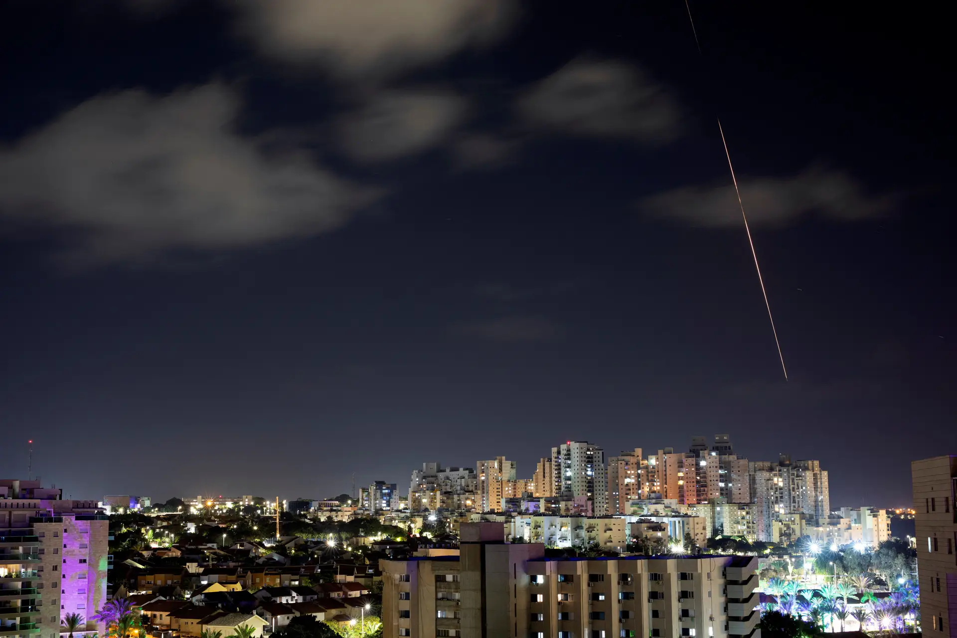 Ataques ao norte de Israel reivindicados pelo Hezbollah e Brigadas de Al-Qassem