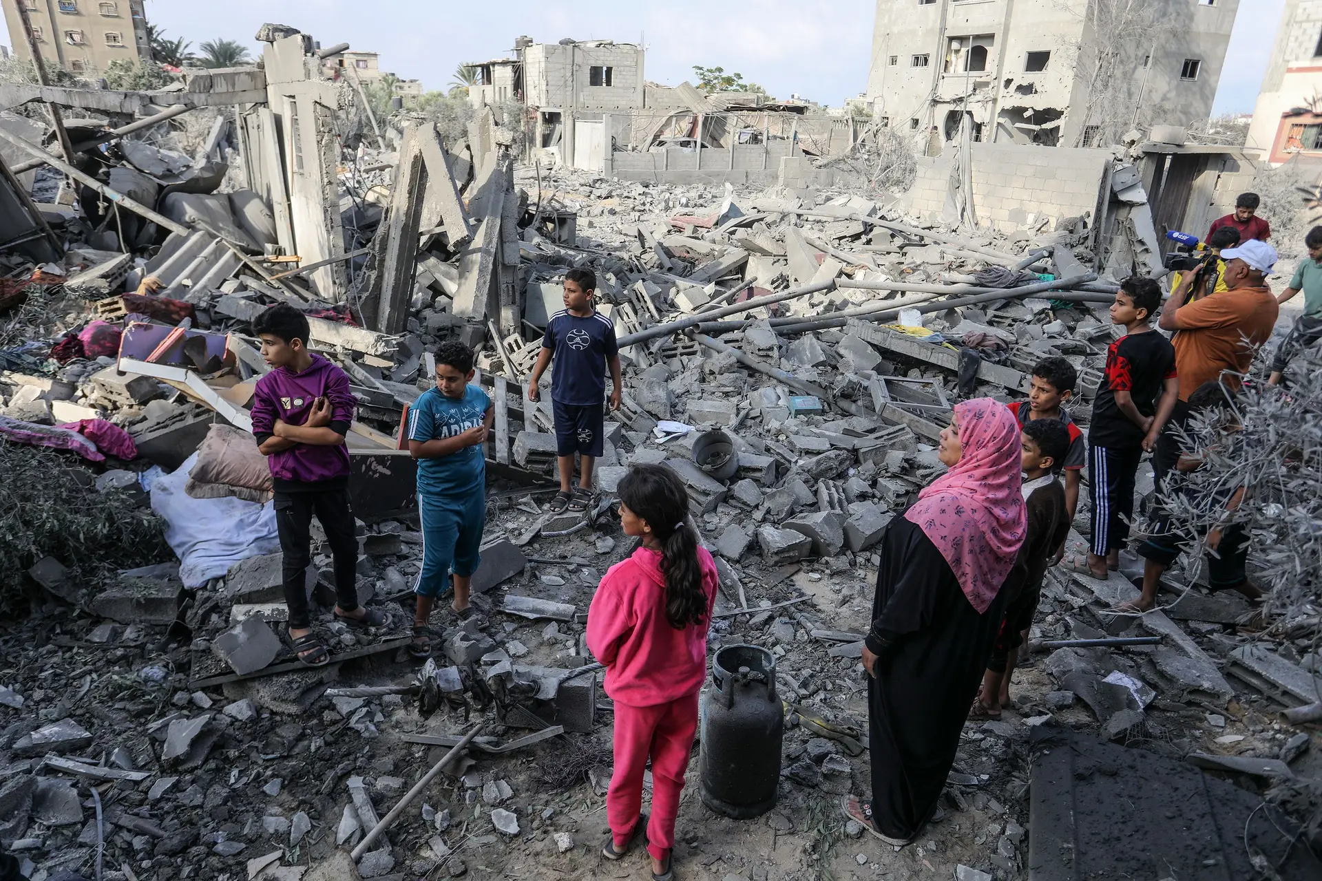 14 camiões entram em Gaza com ajuda humanitária