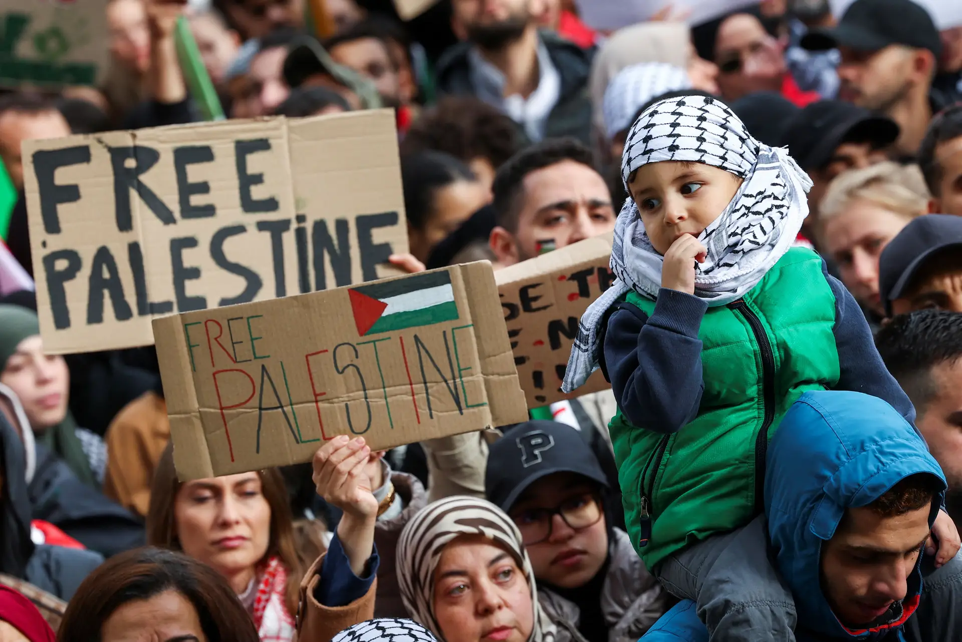 "Boicote a Israel": milhares protestam em Bruxelas pelo fim do conflito em Gaza