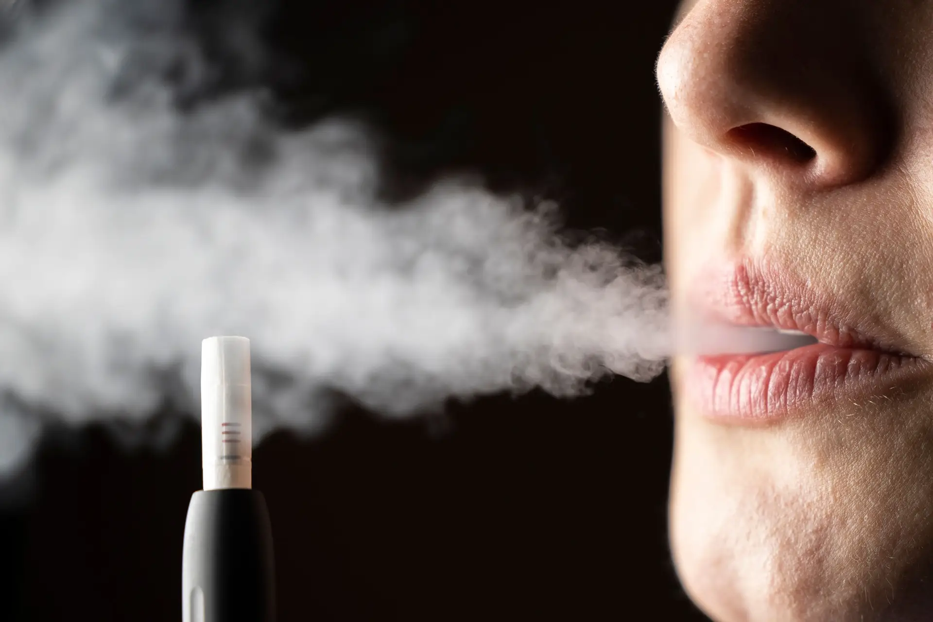 Tabaco aquecido não vai ter imagens chocantes nas embalagens