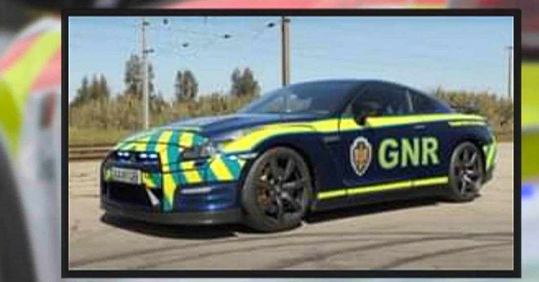 PSP e GNR compraram carros desportivos de luxo? - SIC Notícias