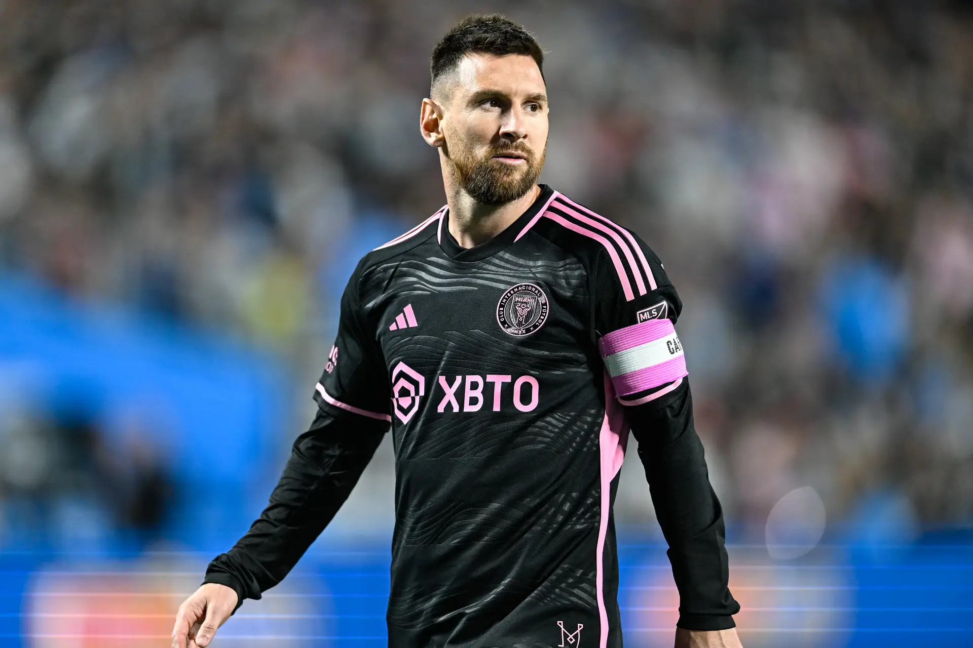 Messi regressa aos relvados dois meses depois da lesão