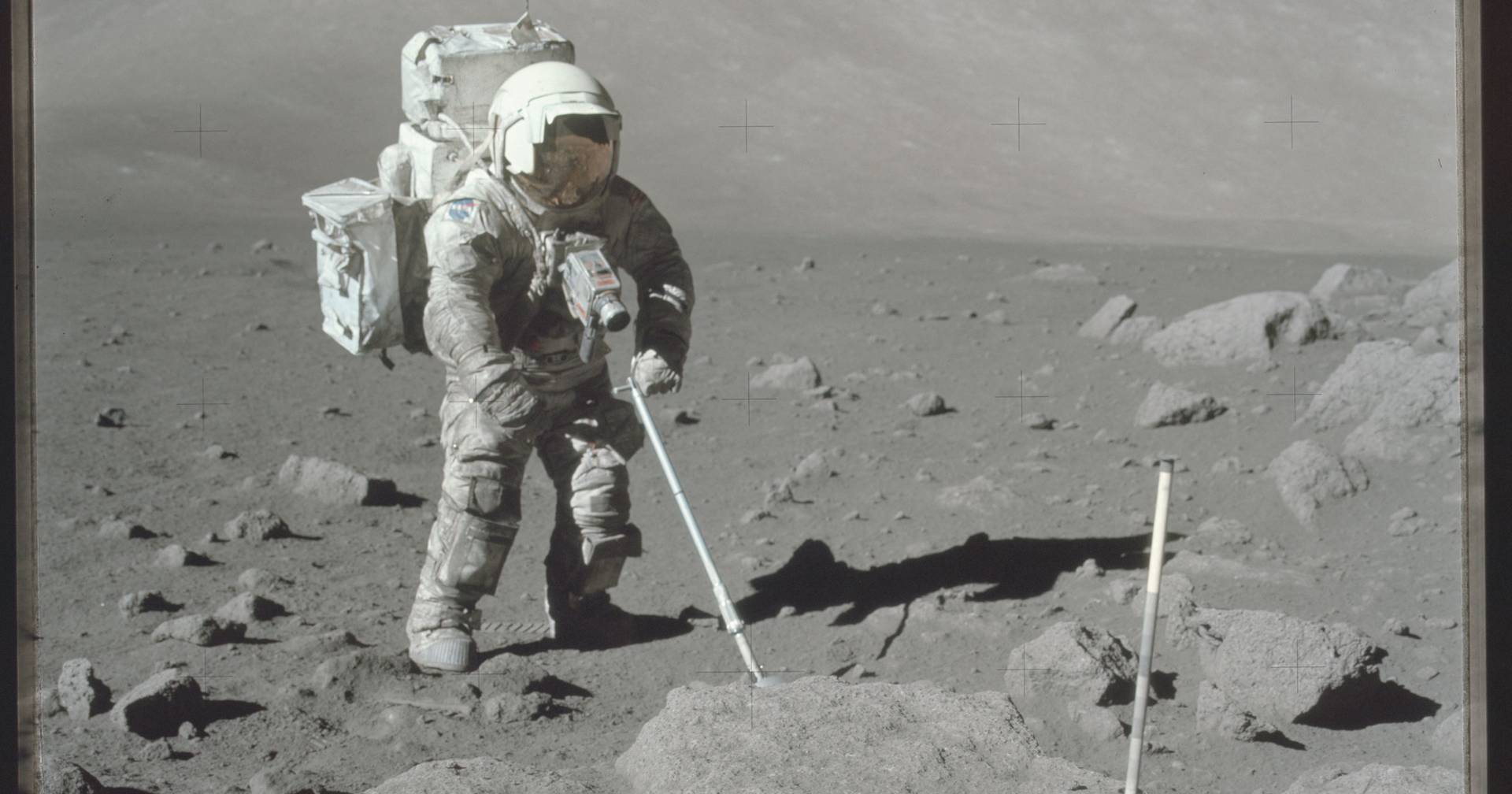 Fotografias históricas da missão Apollo 17 à Lua - SIC Notícias