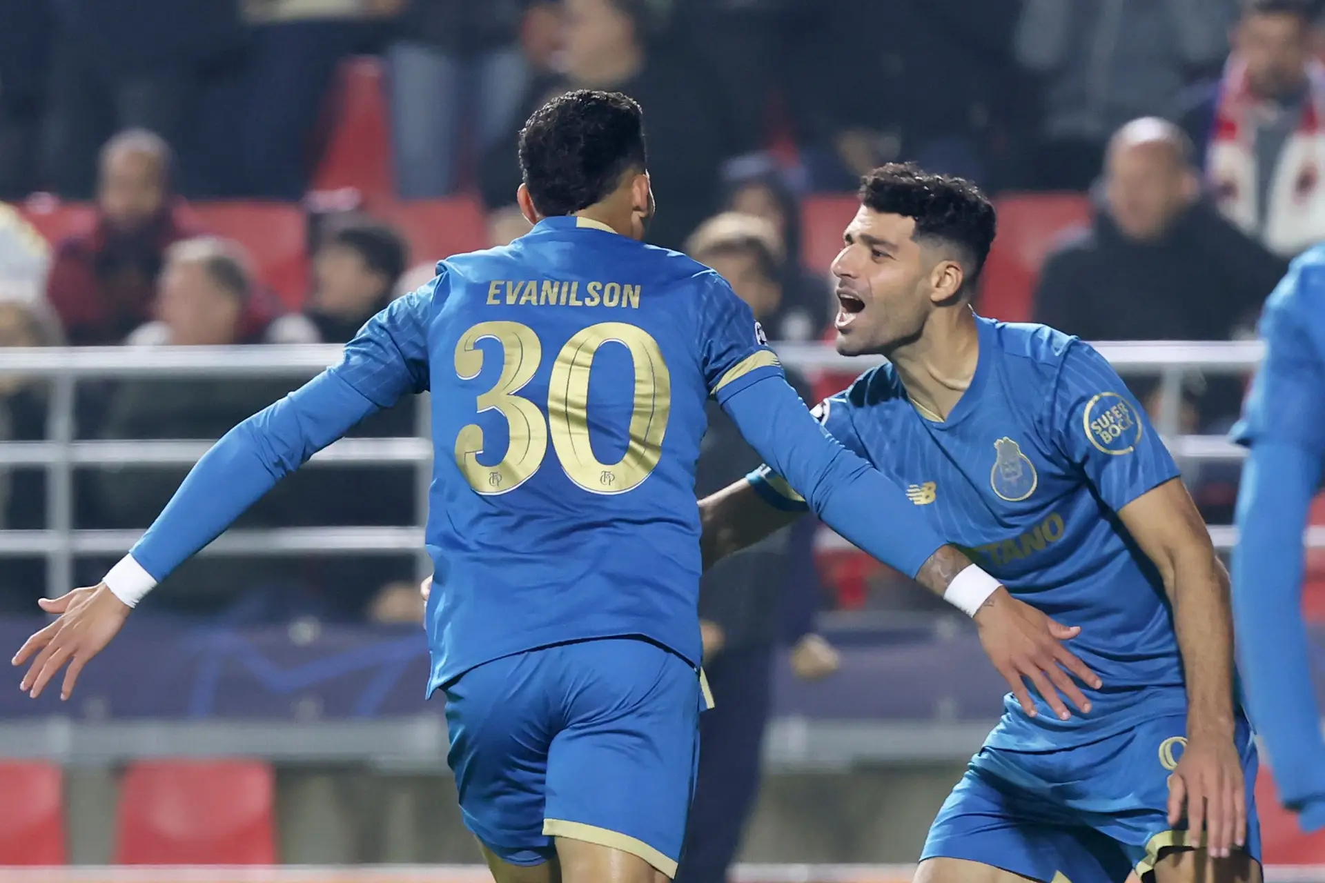 Champions: FC Porto sofre mas consegue a reviravolta e goleia em Antuérpia