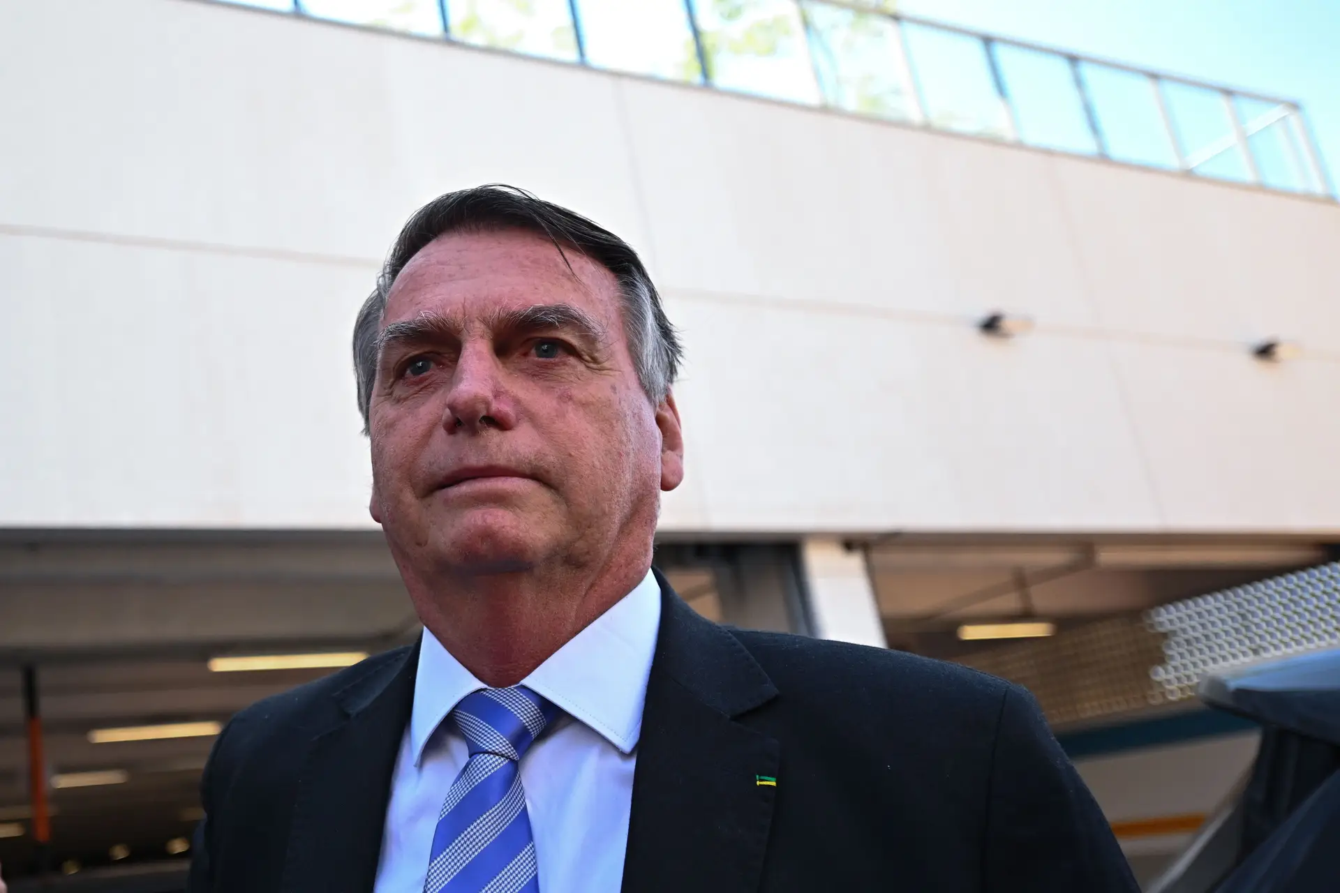 "Que absurdo é esse?": Bolsonaro critica penas de 17 anos a invasores dos três poderes