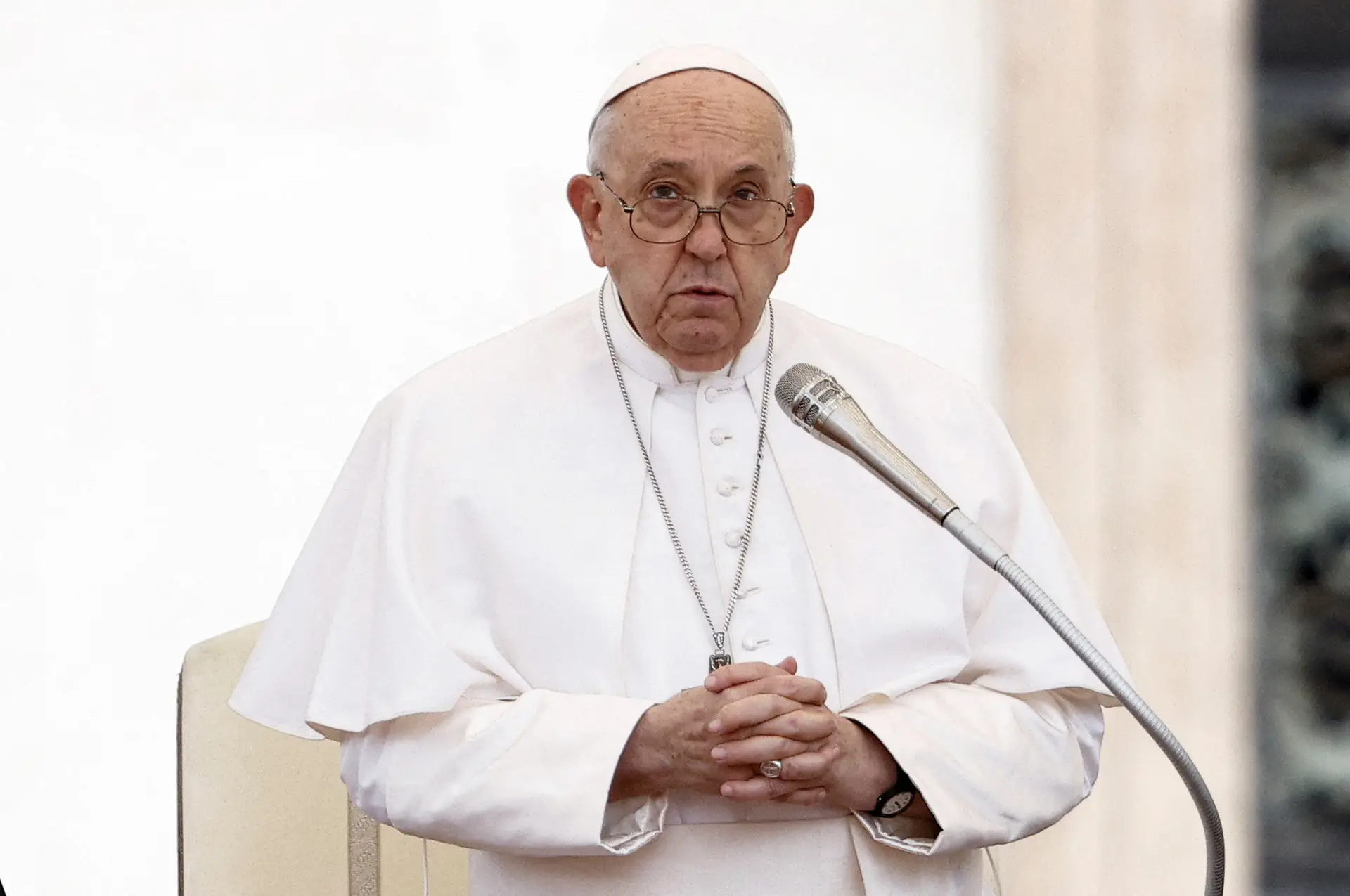 Papa Francisco garante que está melhor mas que ainda se cansa ao