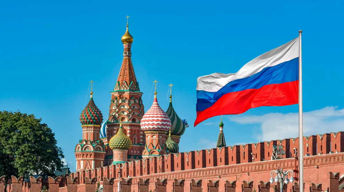 Vista para as muralhas do Kremlin de Moscovo e a Catedral de São Basílio