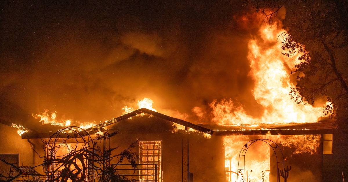 Fogos, cheias e vagas de calor: EUA deixam de monitorizar custos de eventos climáticos extremos