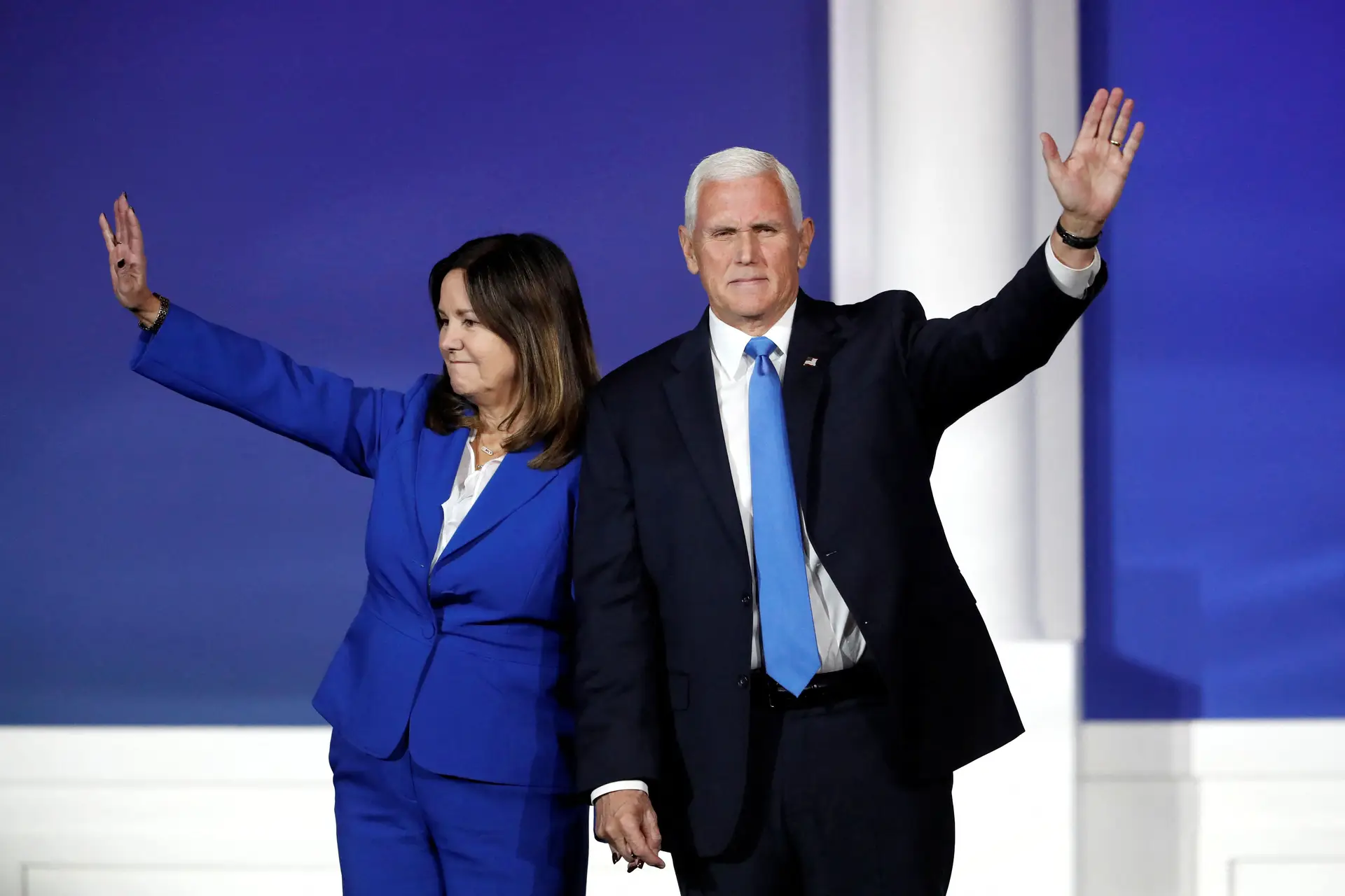 "Não é o momento": Mike Pence desiste de pré-candidatura à Presidência dos EUA