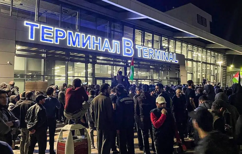 Drones ucranianos causam caos nos aeroportos russos