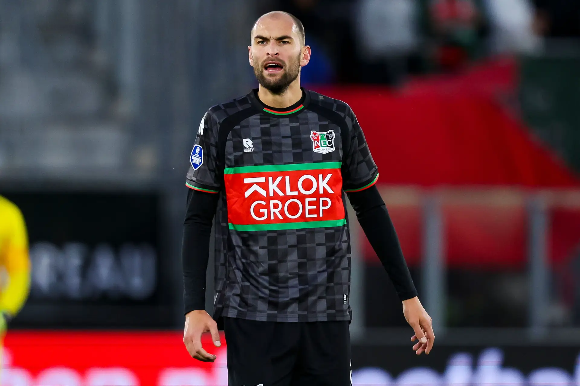 Bas Dost reage após susto: "Estou agora no hospital e sinto-me bem"