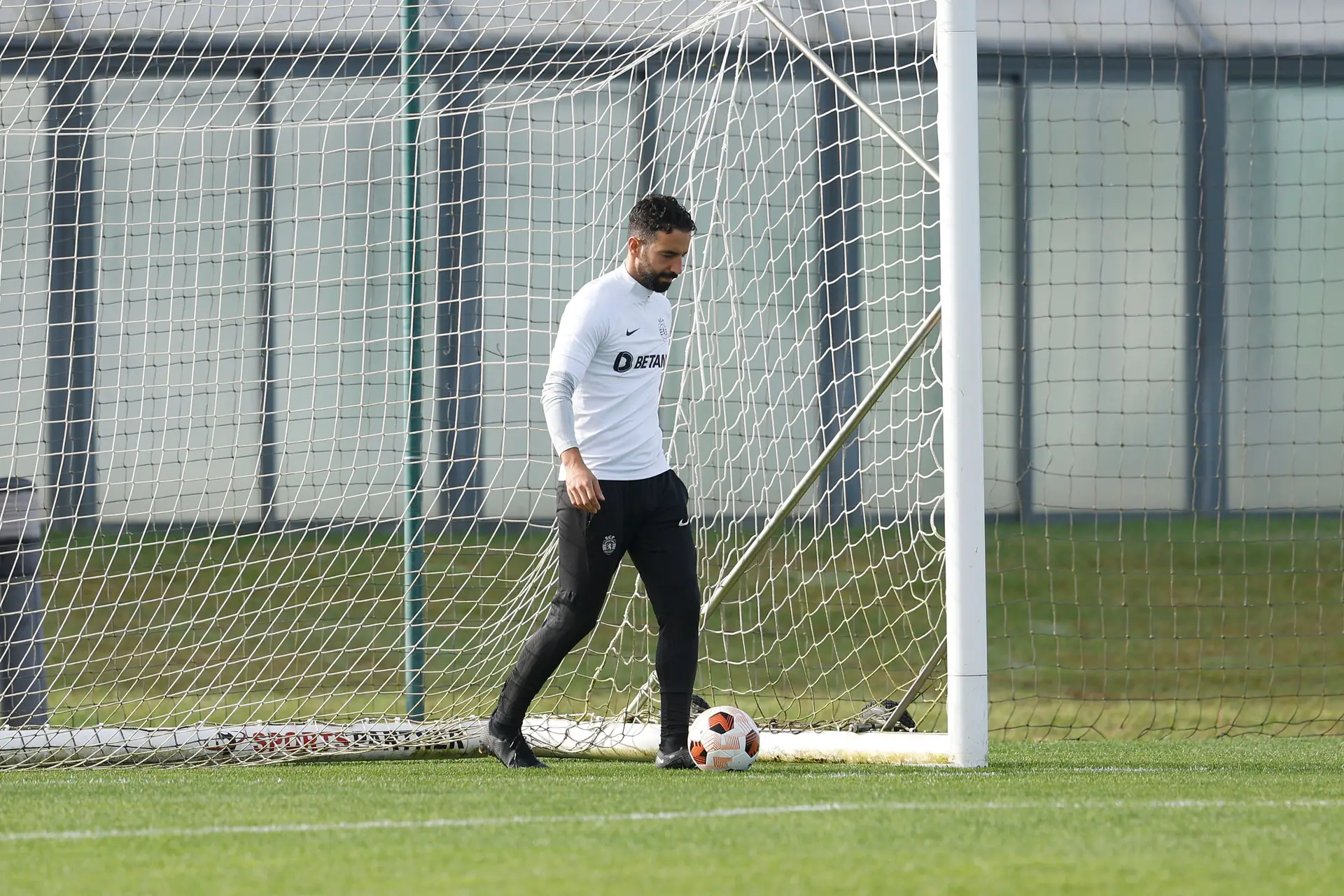 AMORIM E VARANDAS QUEREM QUE MORITA CONVENÇA AMIGO A ASSINAR PELO SPORTING