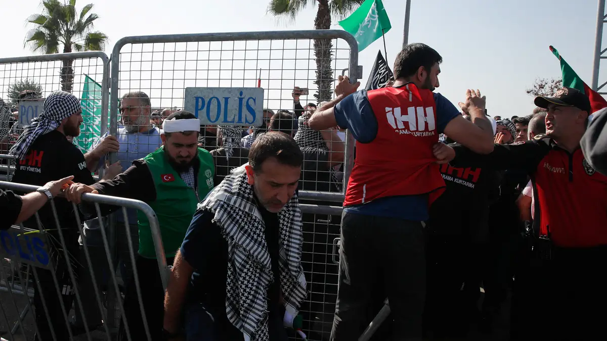 Protesto pró-Palestina numa base dos EUA na Turquia