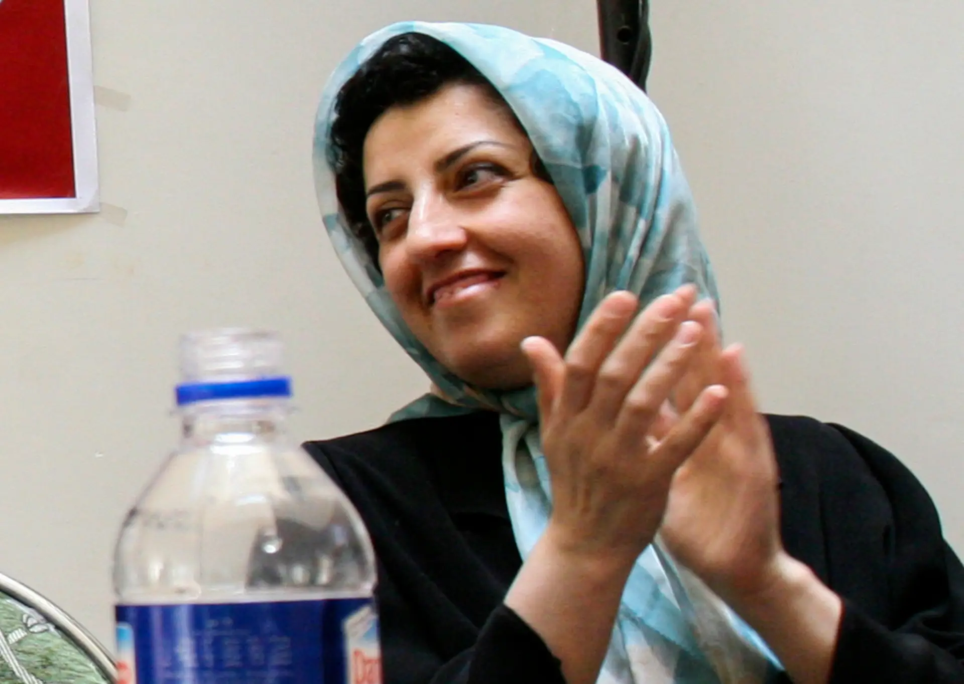 A ativista iraniana Narges Mohammadi foi anunciada como vencedora do P