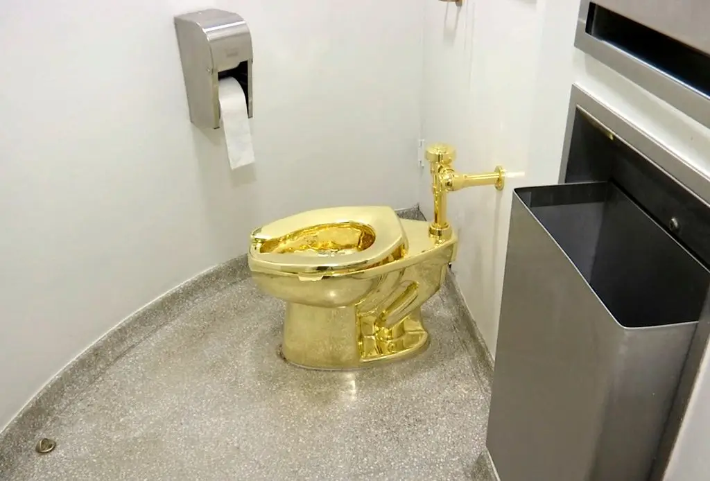 A sanita de ouro roubada em 2019.