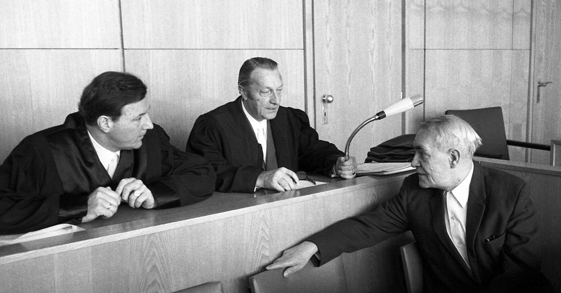 Experten argumentieren, dass Holocaust-Medizin von Angehörigen der Gesundheitsberufe studiert werden sollte