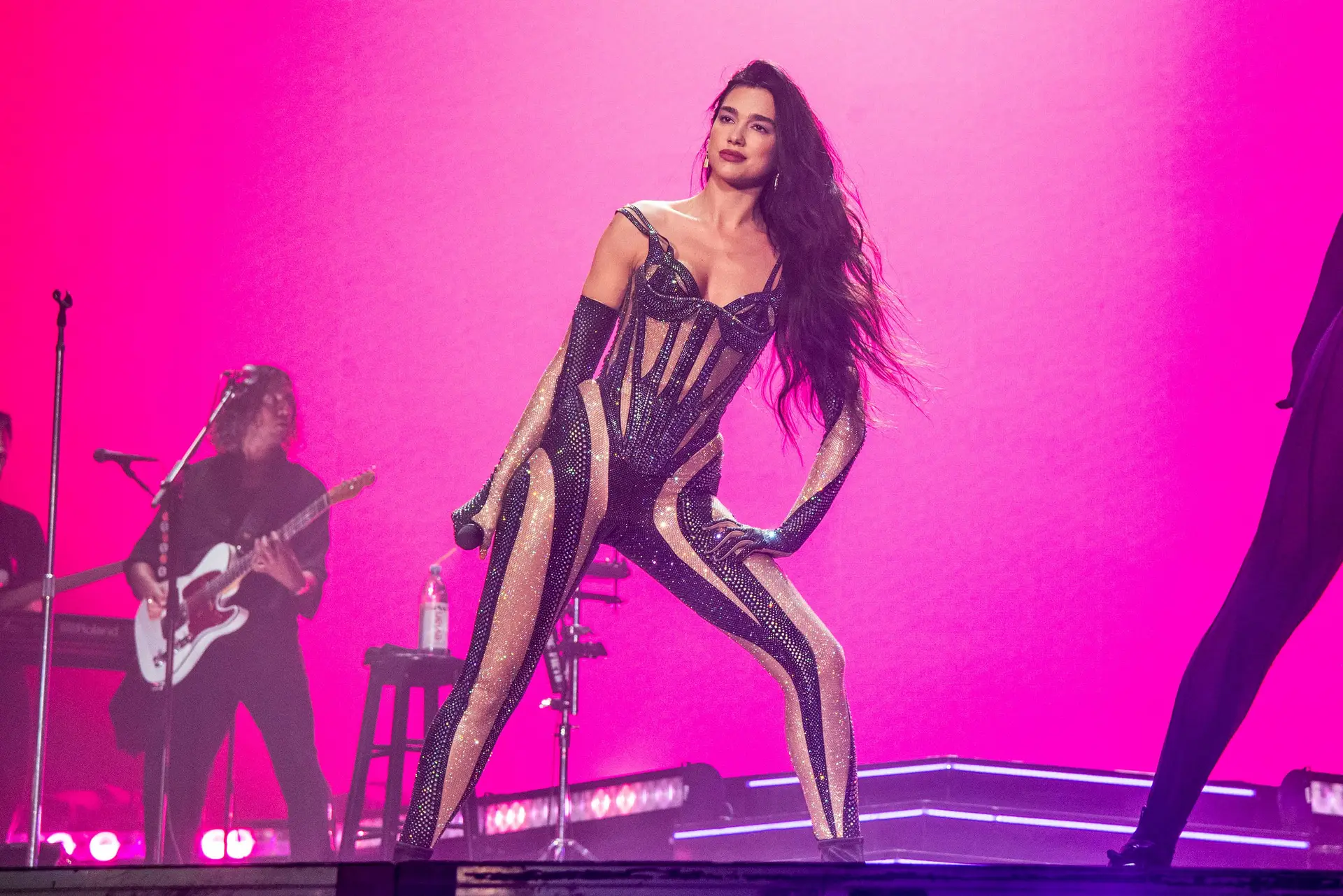 Dua Lipa regressa a Portugal em 2025 SIC Notícias