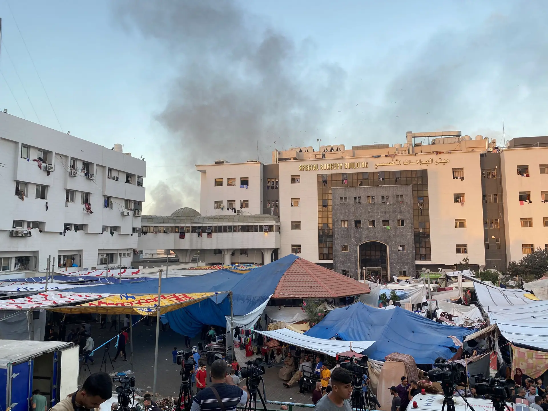 "Cadáveres estão amontoados no pátio": OMS denuncia caos em hospitais de Gaza