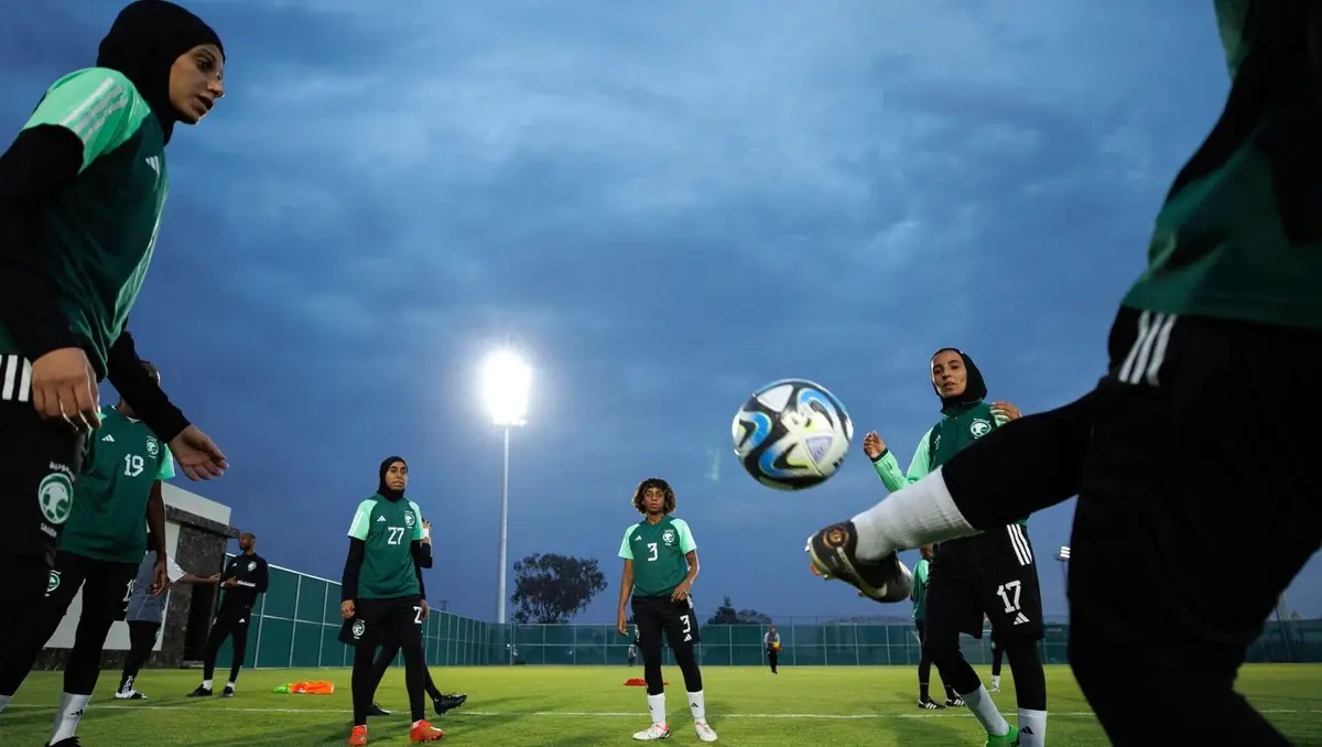 Luís Andrade e o futebol feminino na Arábia Saudita: «A tendência é tentar  imitar o masculino» - Arábia Saudita - Jornal Record