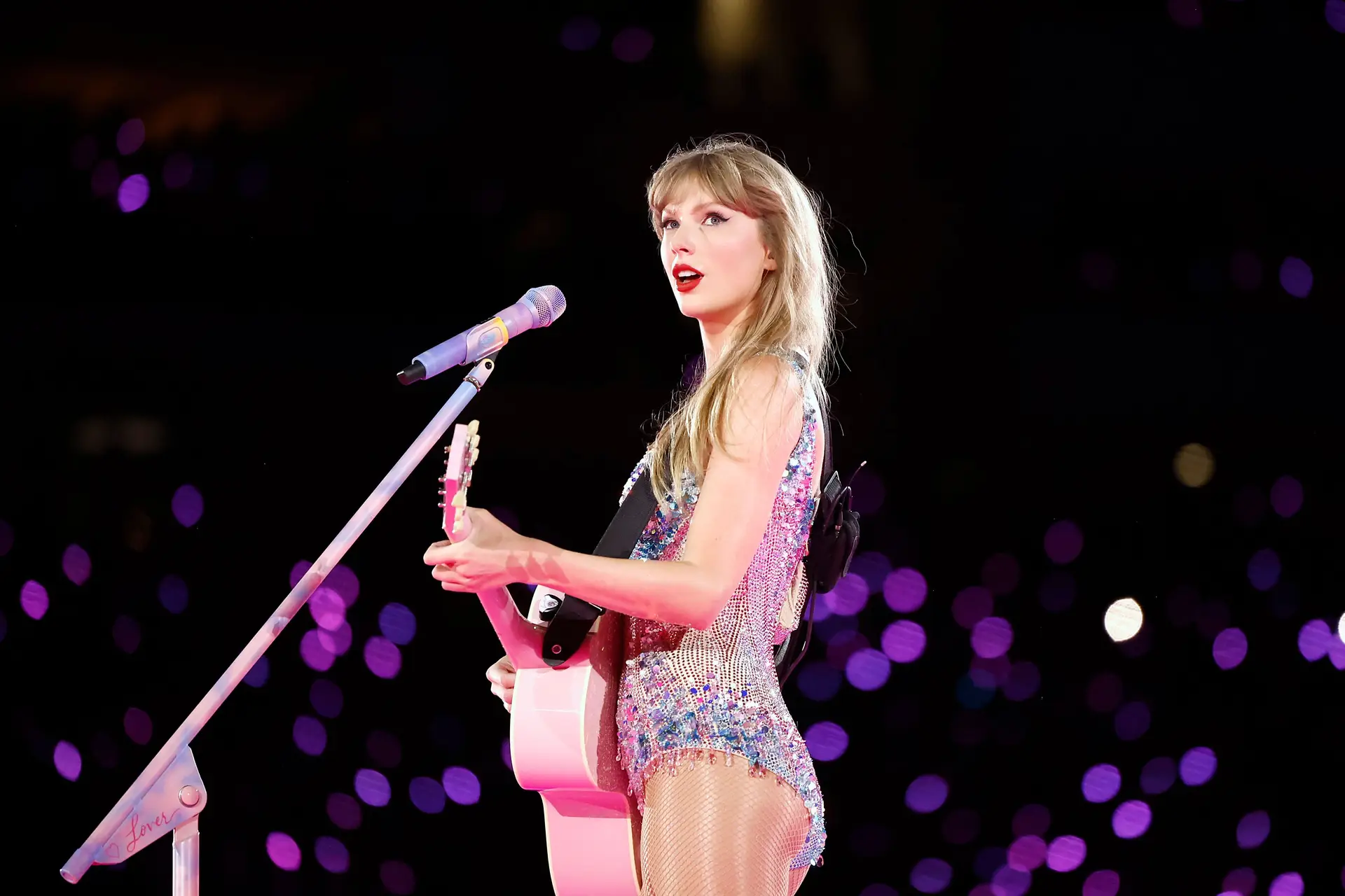 São as 3 horas e 15 minutos de música mais impressionantes que alguma vez  vi! Já conseguimos ver o espetáculo que Taylor Swift traz a Portugal em  2024 - e foi assim - CNN Portugal