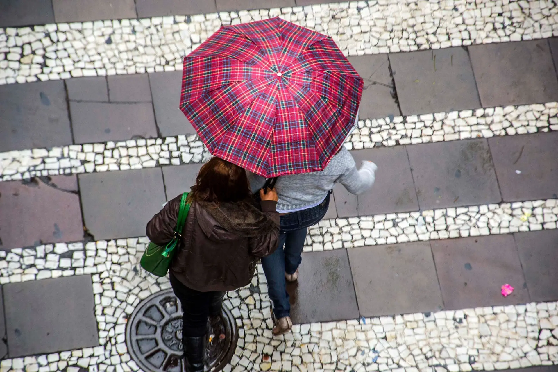 Chuva obriga a prolongar aviso amarelo no grupo Central dos Açores