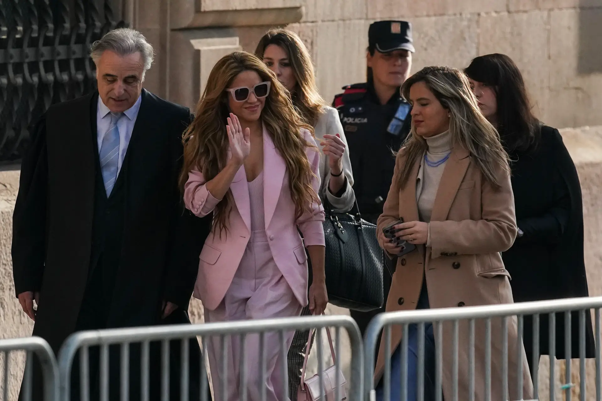 Justiça espanhola arquiva processo contra Shakira por fraude fiscal 