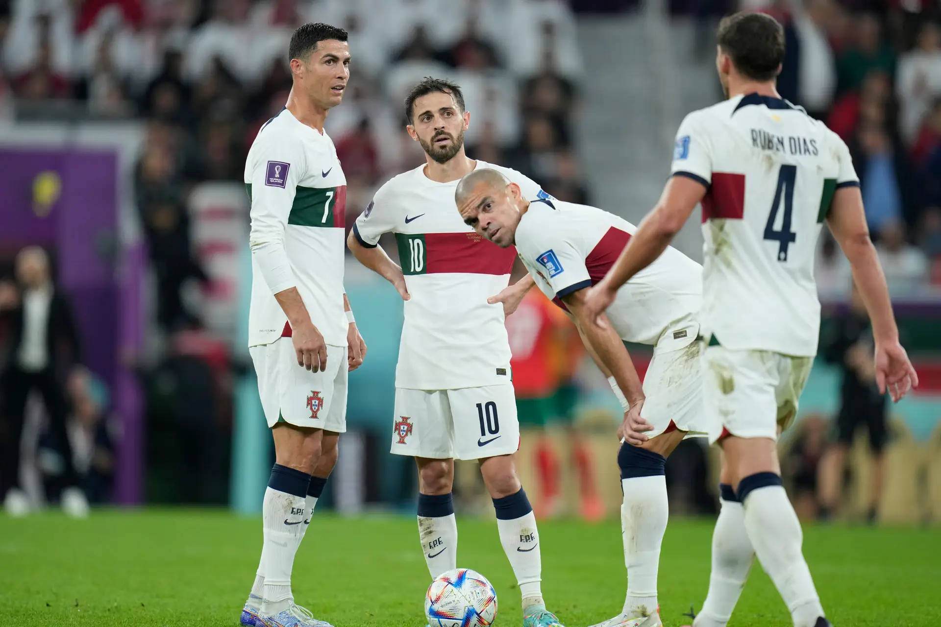 Há três portugueses nomeados para futebolista do ano nos Globe Soccer Awards