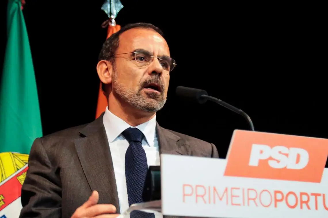 Nuno Morais Sarmento declara apoio a Marques Mendes, o "único candidato em que podem ter confiança"