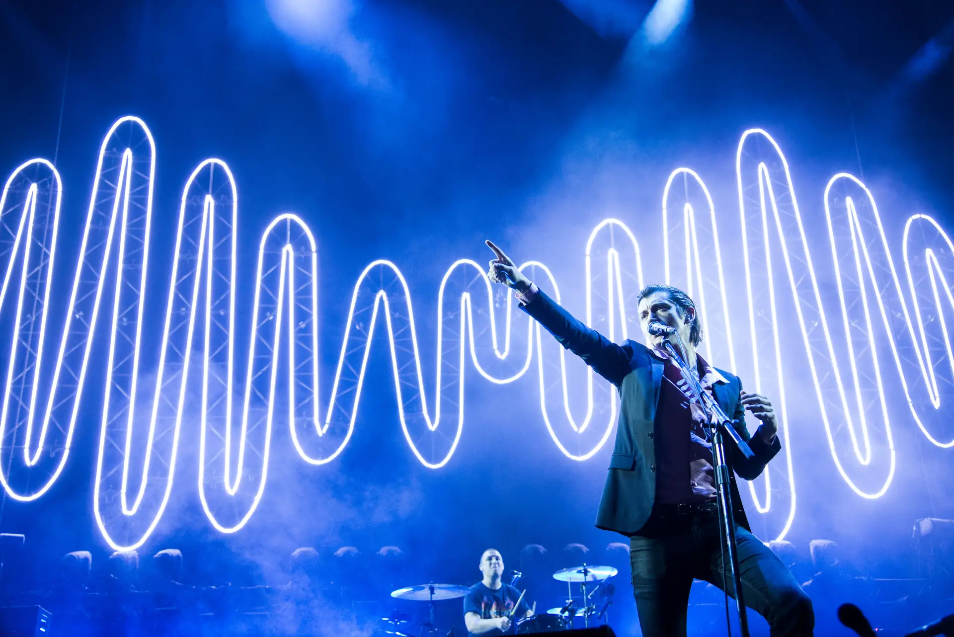 Dez anos de “AM” dos Arctic Monkeys: a viragem da adolescência “borbulhenta” para a idade adulta