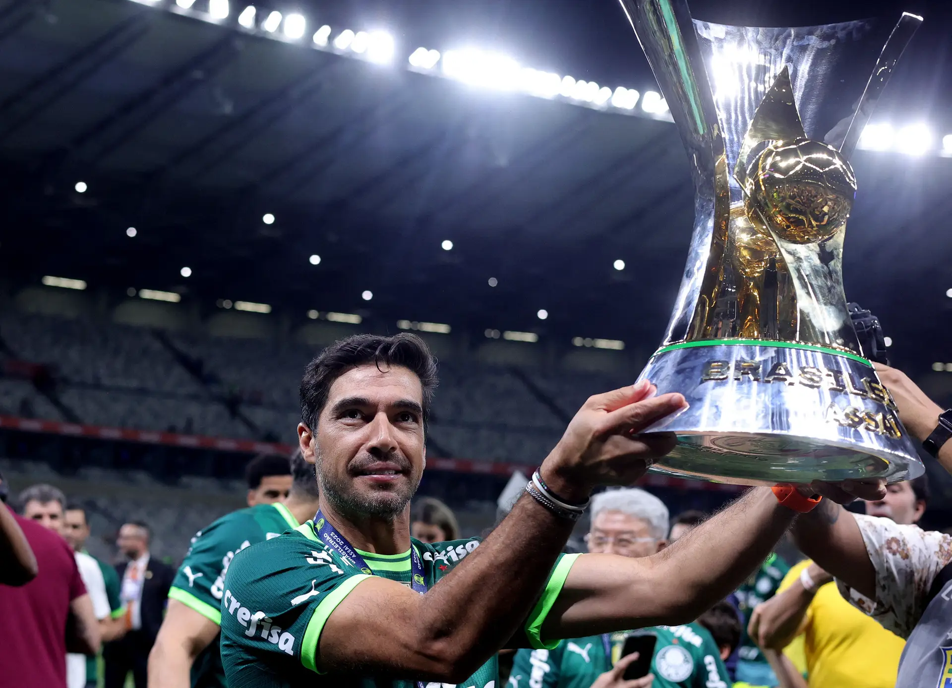 Abel Ferreira mantém-se no Palmeiras em 2024