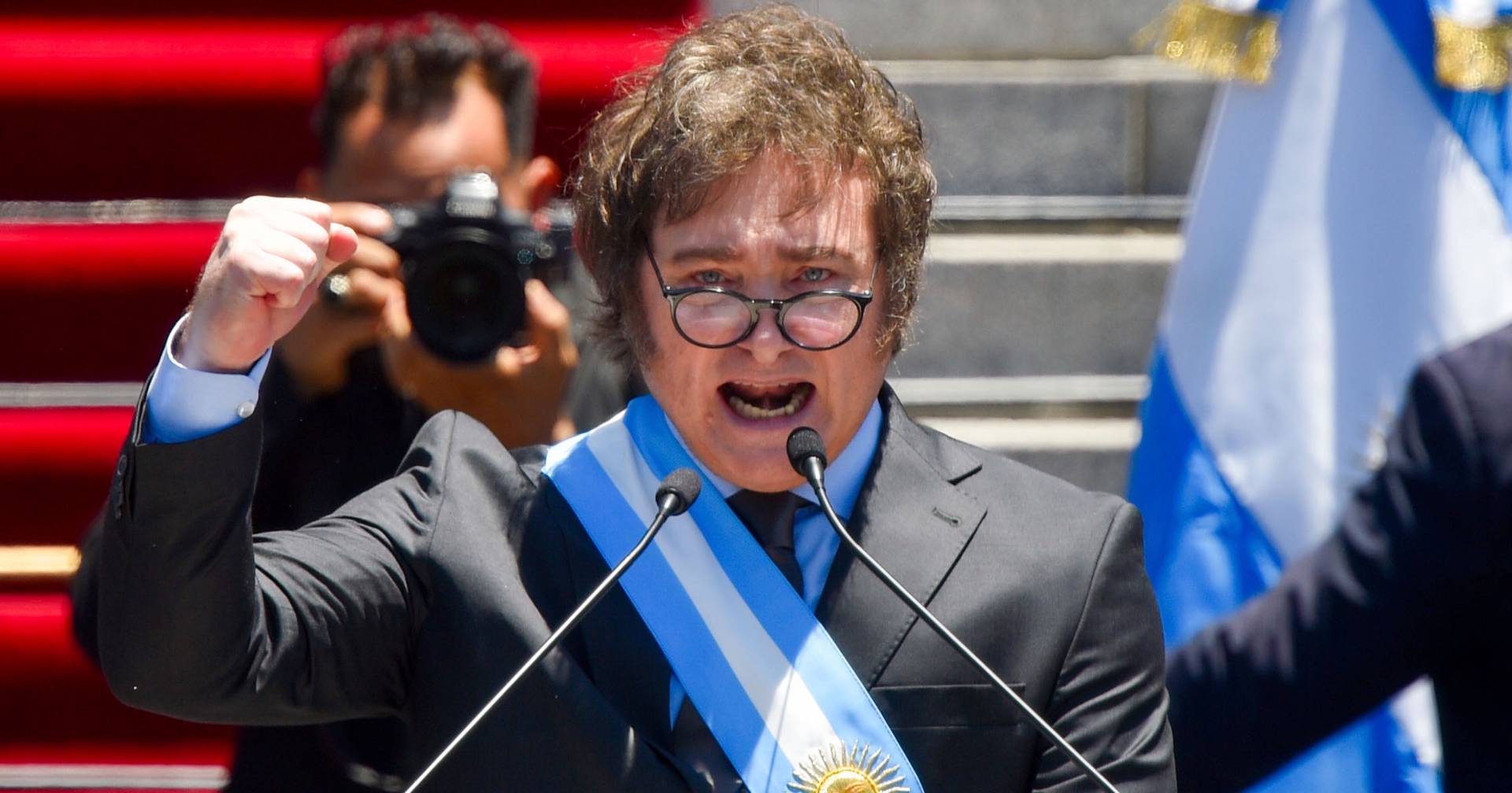 Ultraliberal Javier Milei toma posse como Presidente da Argentina SIC