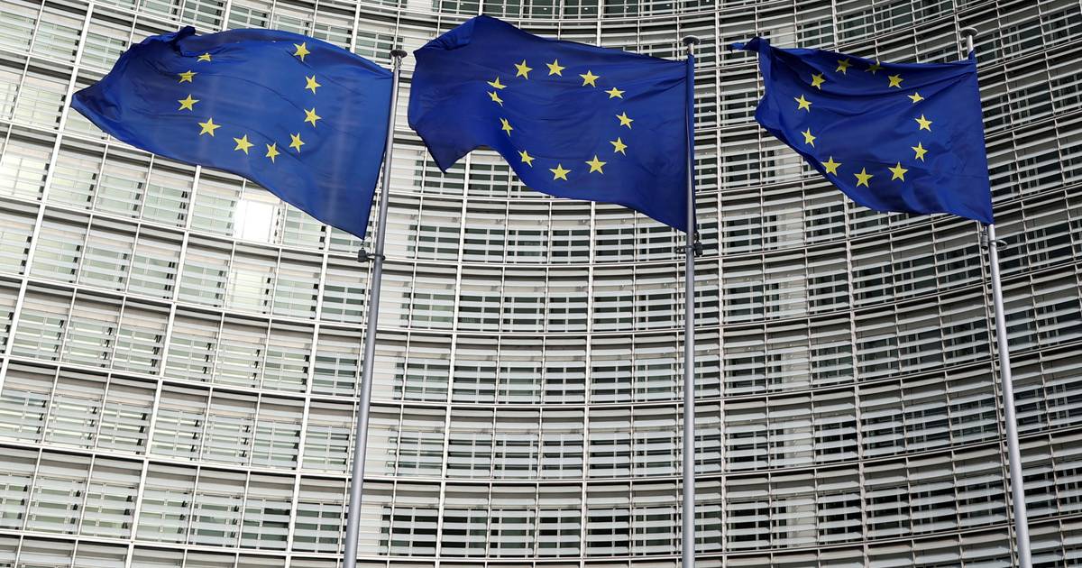 Alcançado acordo na União Europeia que endurece política migratória e acelera deportações