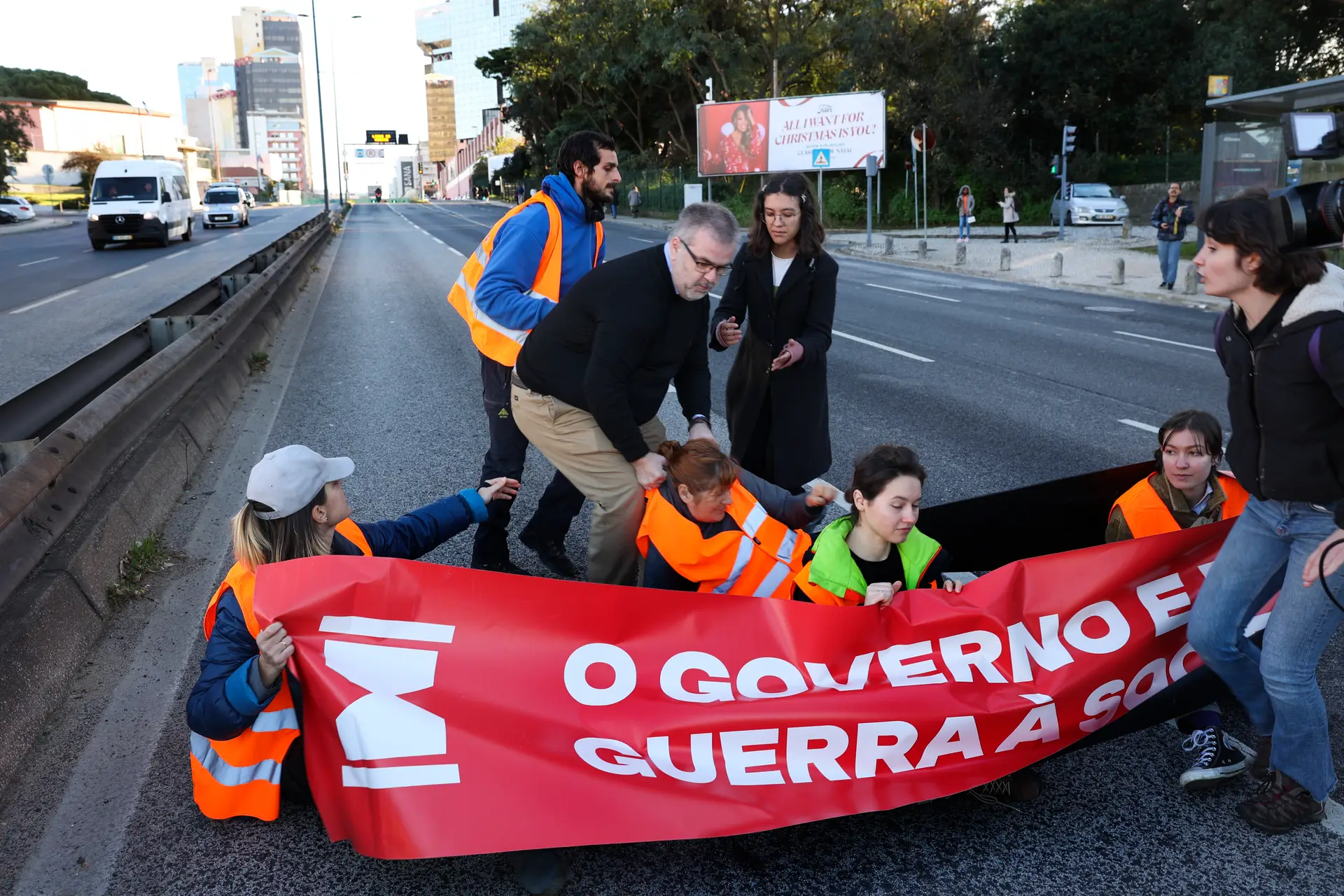 Julgamento de ativistas do Climáximo suspenso novamente devido a greve dos oficiais de justiça